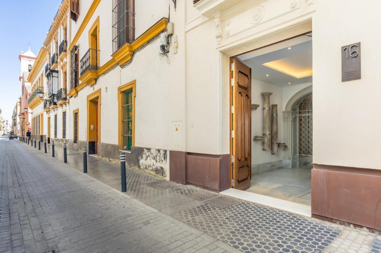 Magno Apartments Casa Del Correo Mayor I Seville Exterior photo